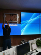 廣(guang)州(zhou)廈(sha)滘(jiao)地(di)鐵(tie)總(zong)庫(ku)49寸大拼接屏